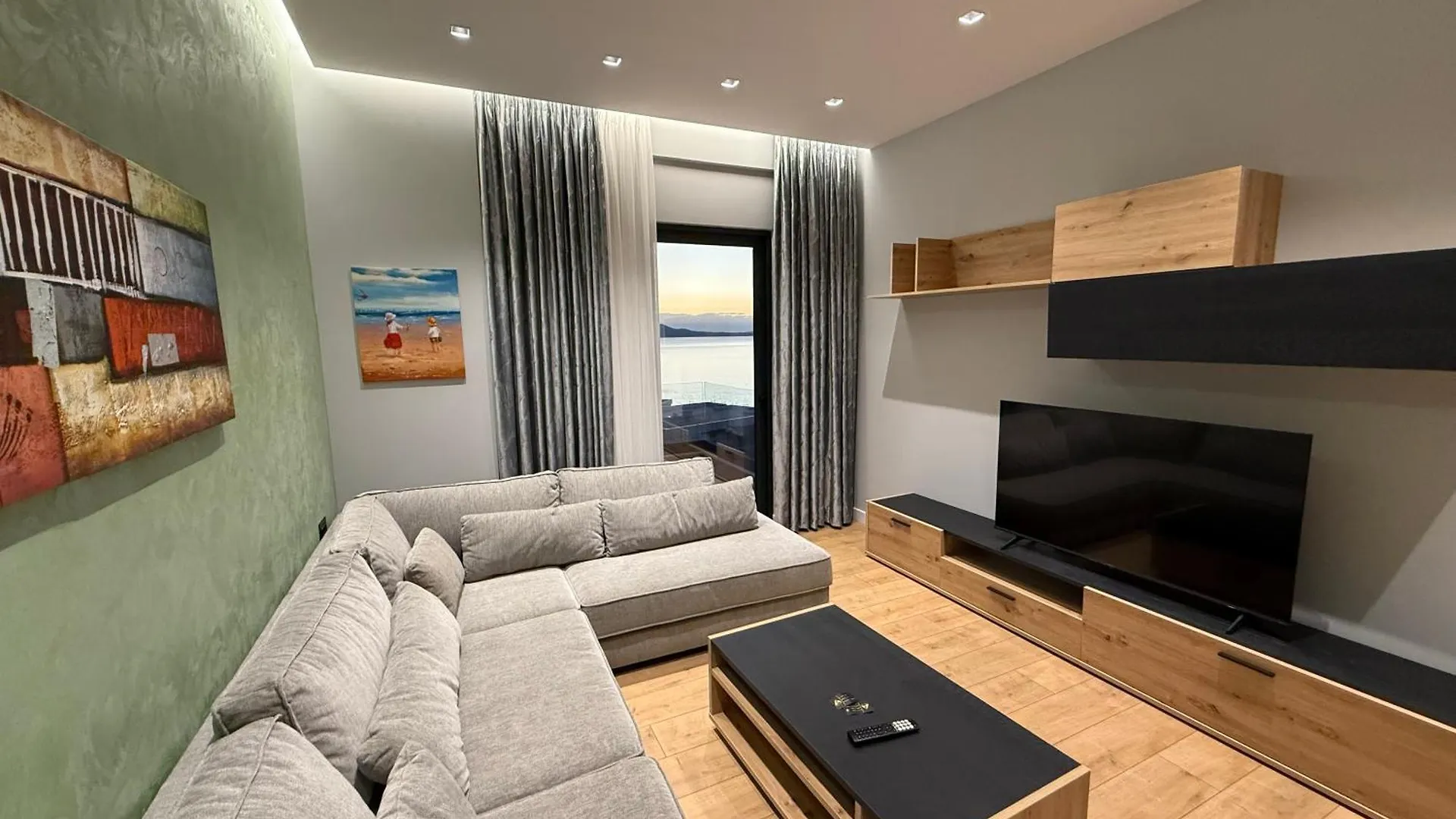 Day Lux Premium Apartments Sarandë