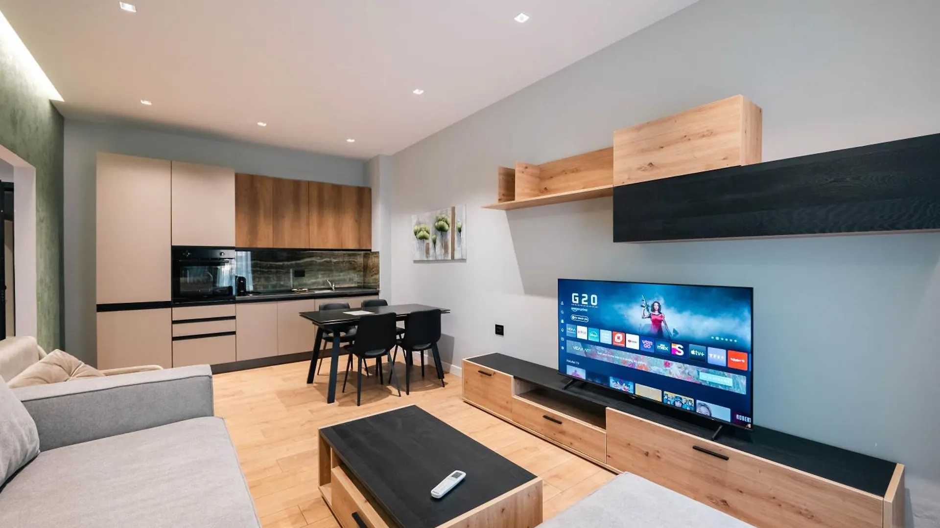 Day Lux Premium Apartments Sarandë