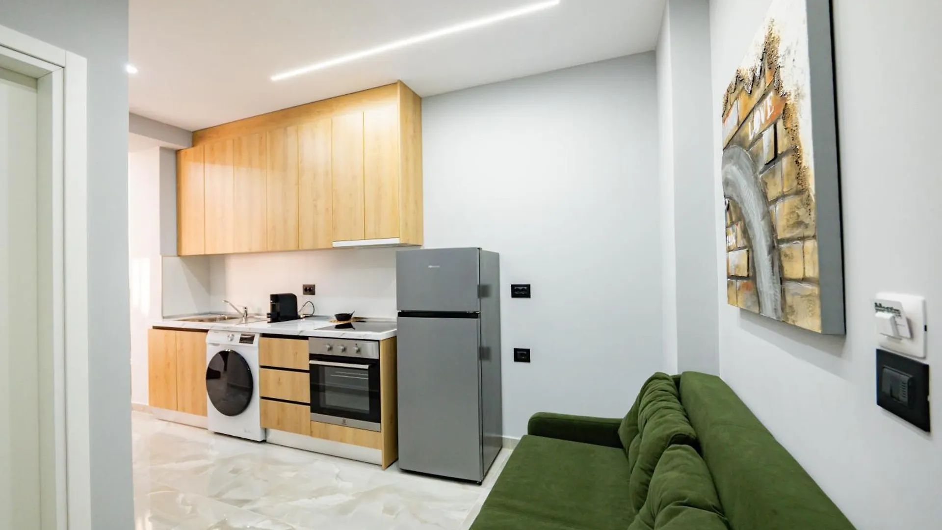Aparthotel Day Lux Premium Apartments Sarandë