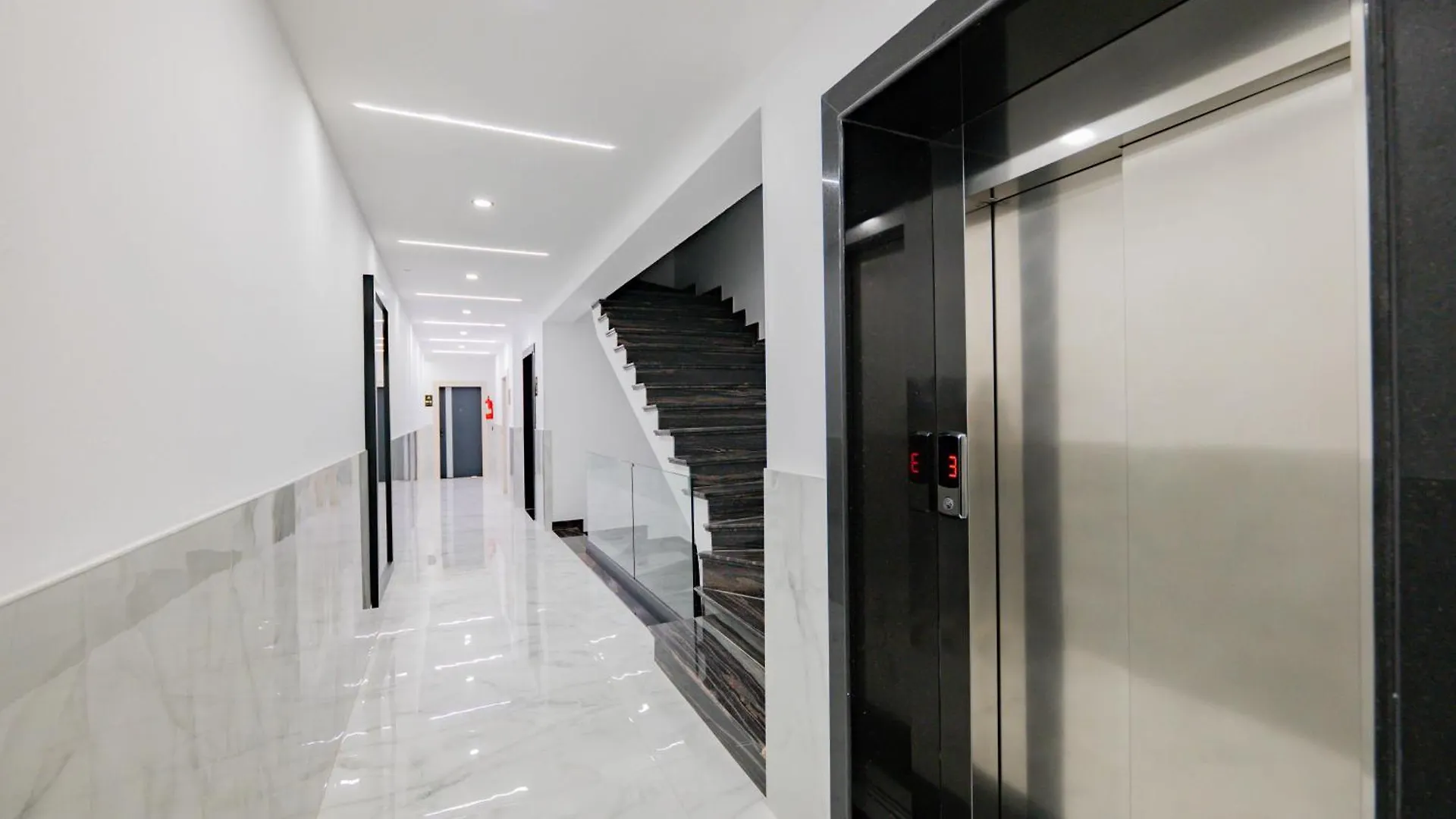 Day Lux Premium Apartments Sarandë