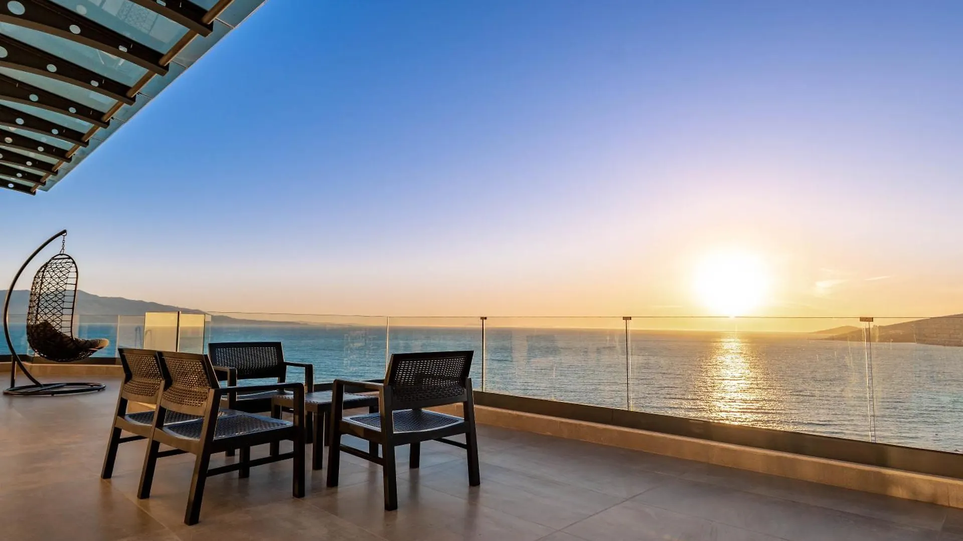 Aparthotel Day Lux Premium Apartments Sarandë