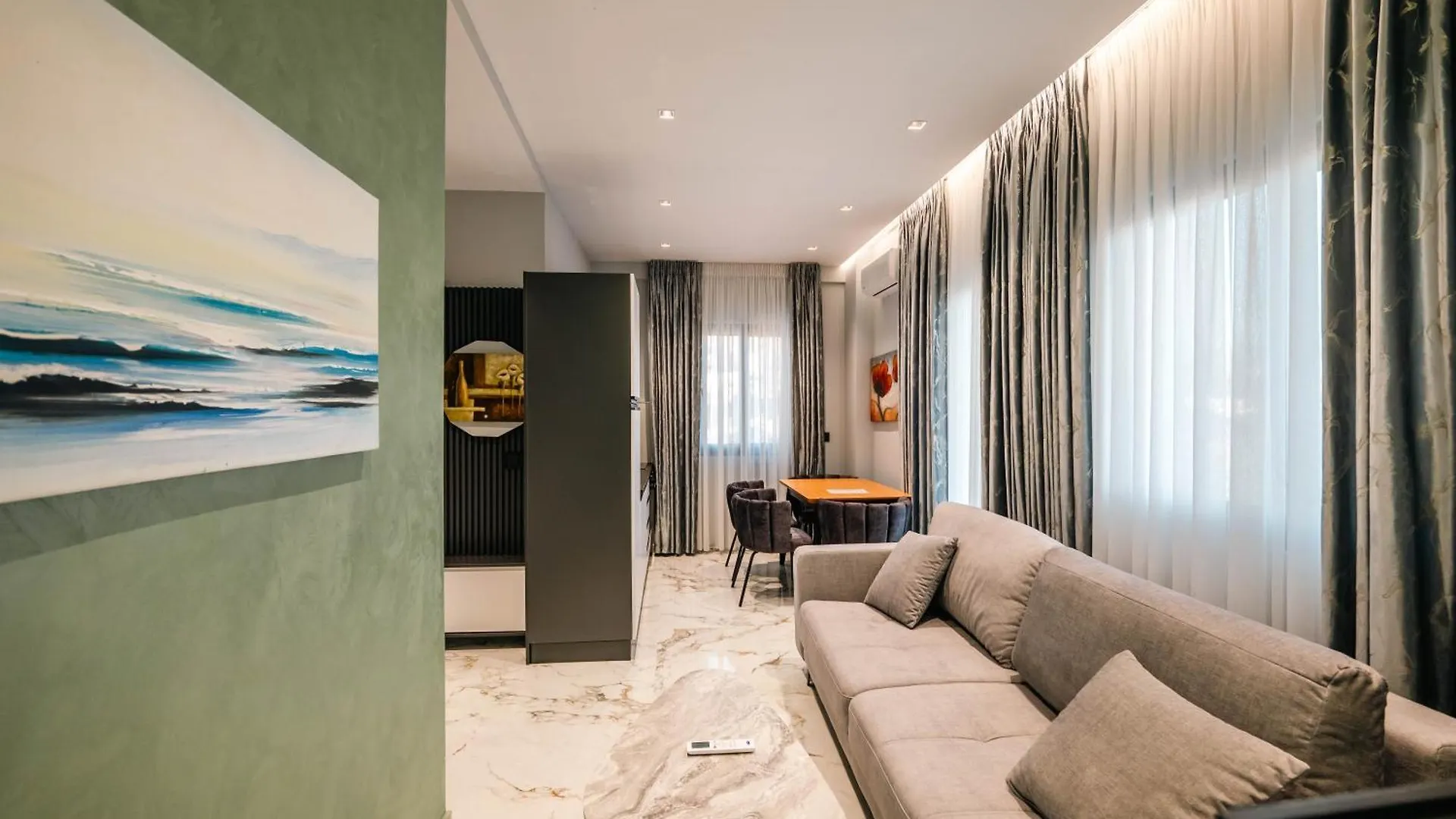 Day Lux Premium Apartments Sarandë 0*,  Albanië