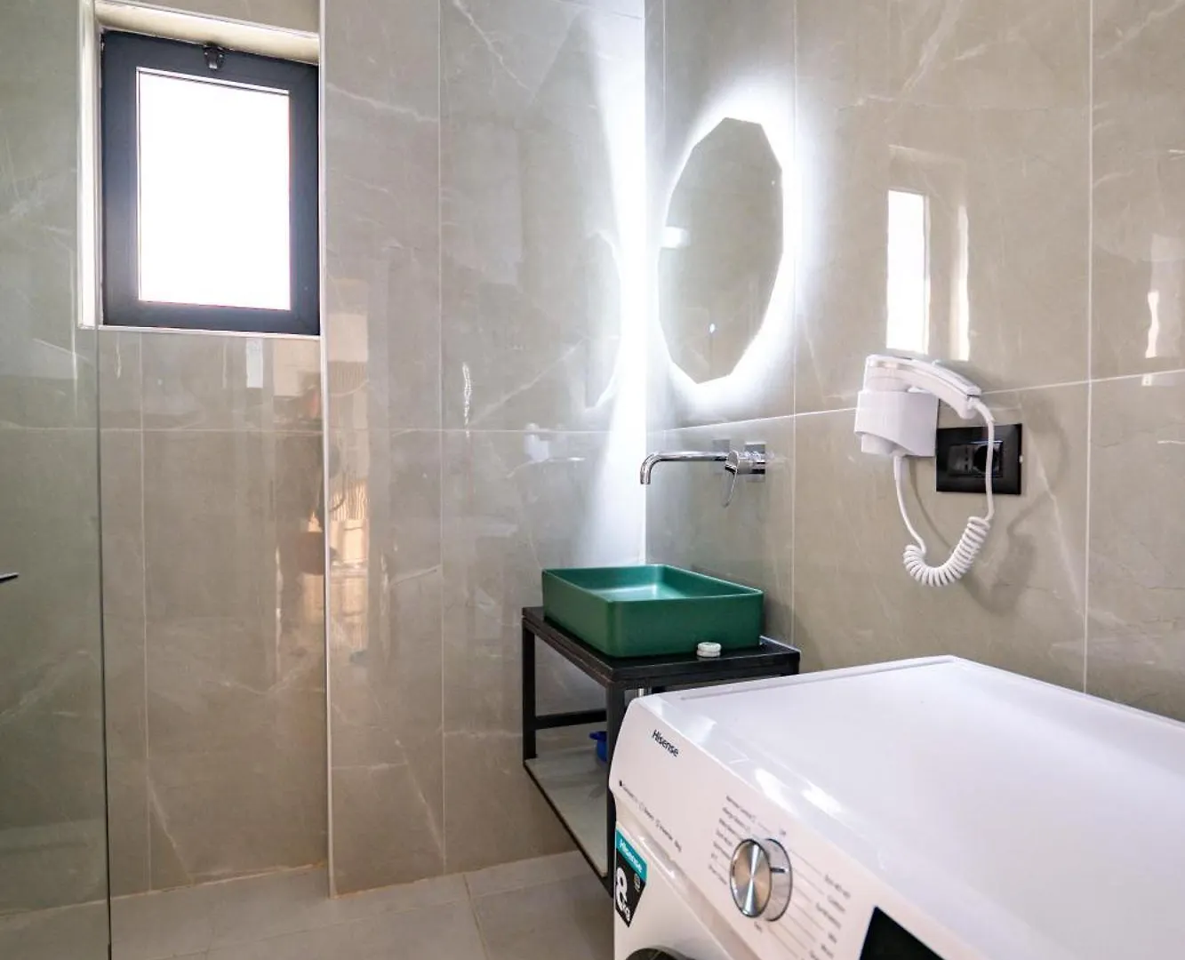 Aparthotel Day Lux Premium Apartments Sarandë